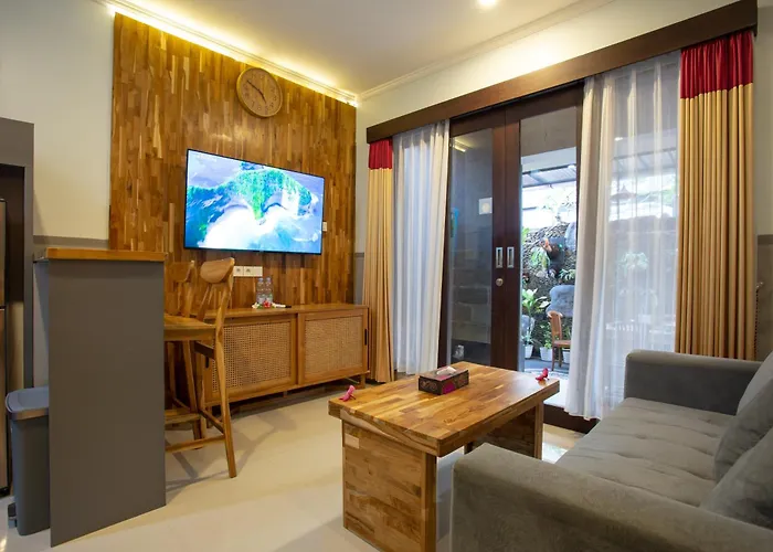 Kubu Indah 4* サヌール